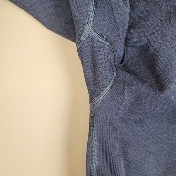 Lululemon Size 4 In The Flow Crop Seamless Leggings Inkwell Navy Blue - Picture 9 of 12
